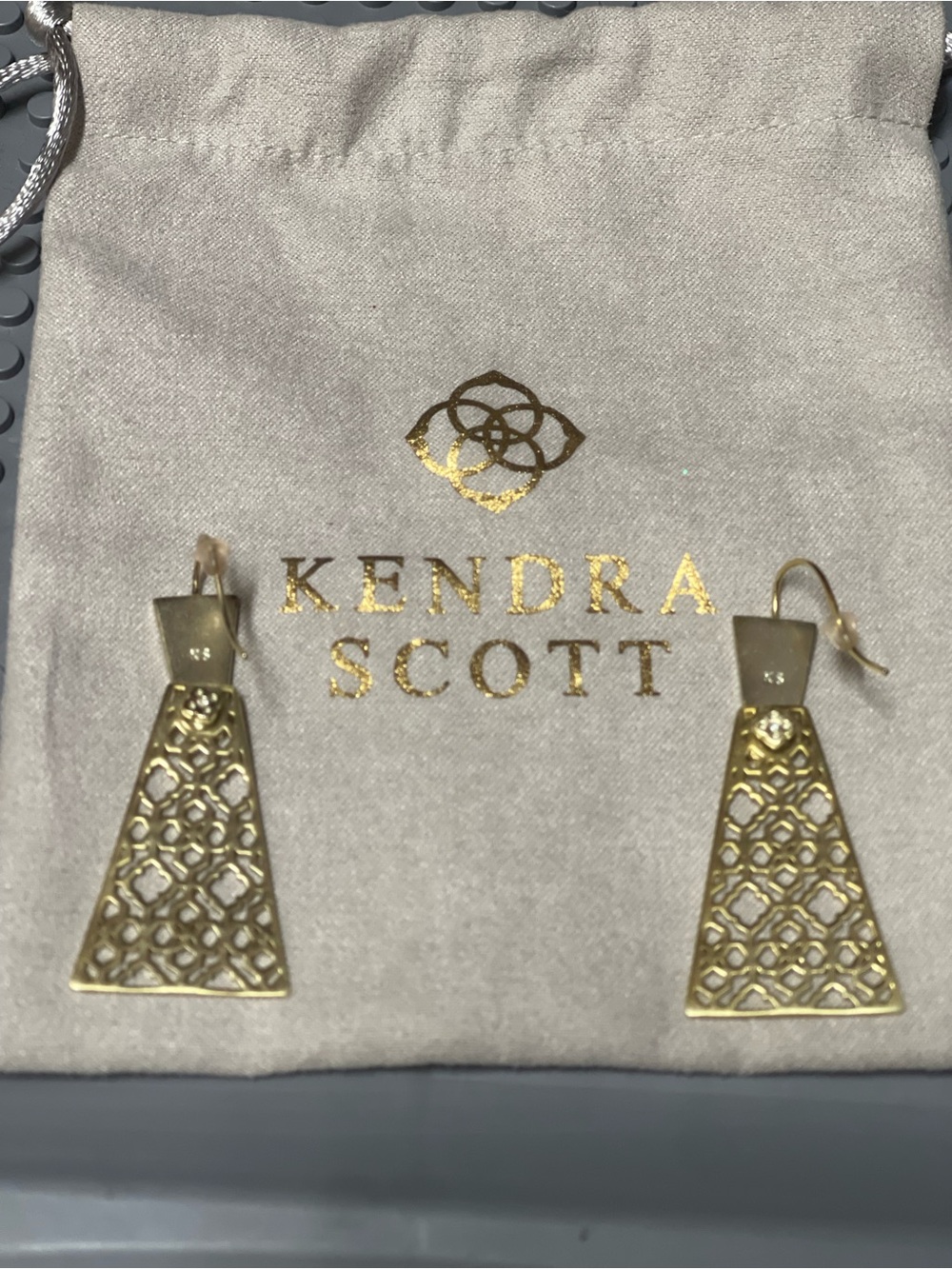 Kendra Scott Gold Filigree Trapeze Drop Earrings - Picture 2 of 2